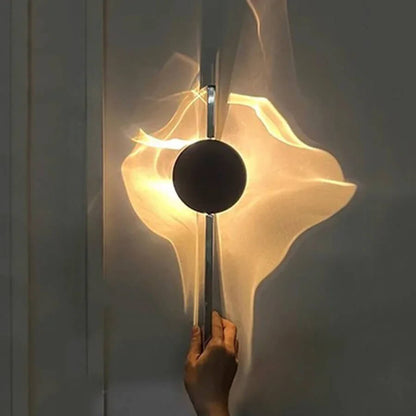 VALI – Modern LED Vägglampa i Rostfritt Stål med Skulpturalt Ljusspel för Sovrum, Hall & Vardagsrum